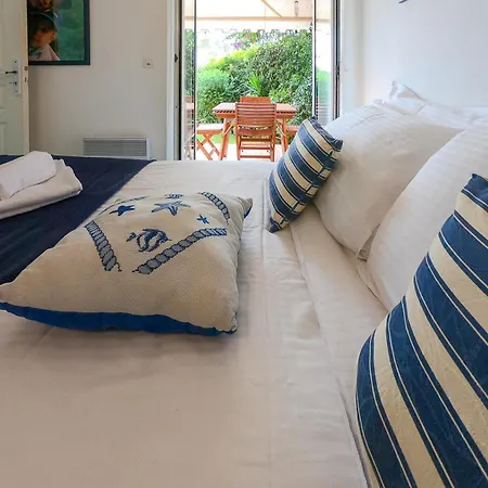 Апартаменты Le Marie Jeanne 6 Pers Giardino Vista Mare *